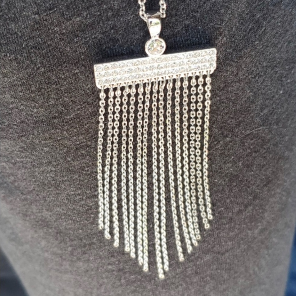 On the fringe necklace by touchstone crystal